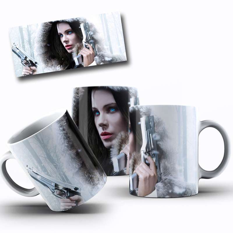 Arte Para Caneca Lady In Fur Coat With Guns 8