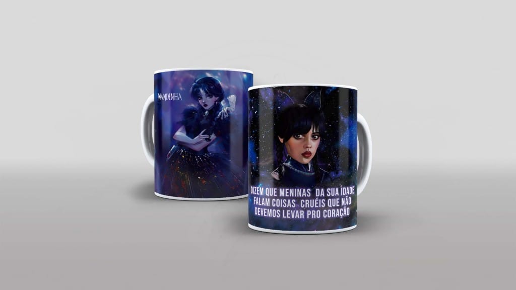 ARTE PARA CANECA - WANDINHA - DIZEM QUE MENINAS DA SUA IDADE FALAM COISAS CRUÉIS-808