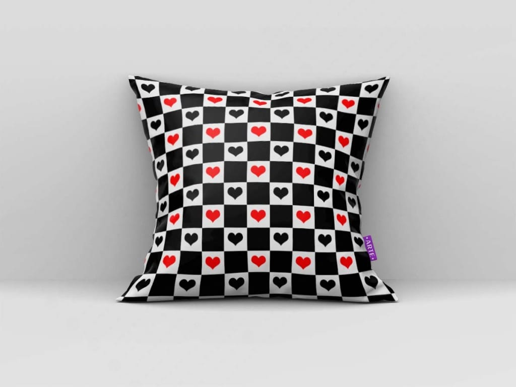 ARTE PARA ALMOFADA XADREZ COM CORAÇÕES PRETO E VERMELHO - KIT ALICE IN WONDERLAND-4735
