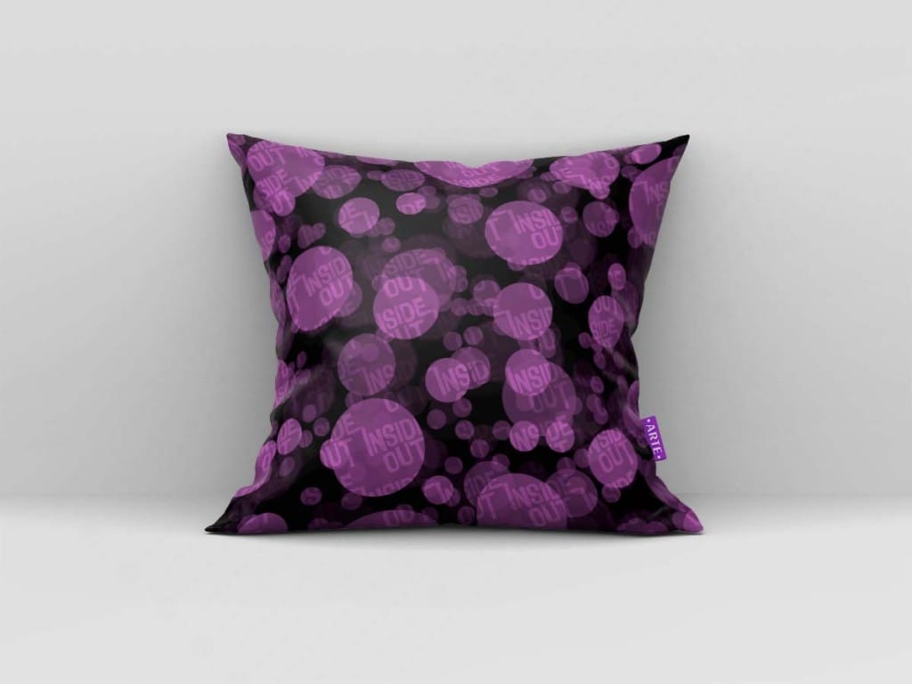 ARTE PARA ALMOFADA DE CÍRCULOS ROXOS COM LETRAS - KIT INSIDE OUT-5132