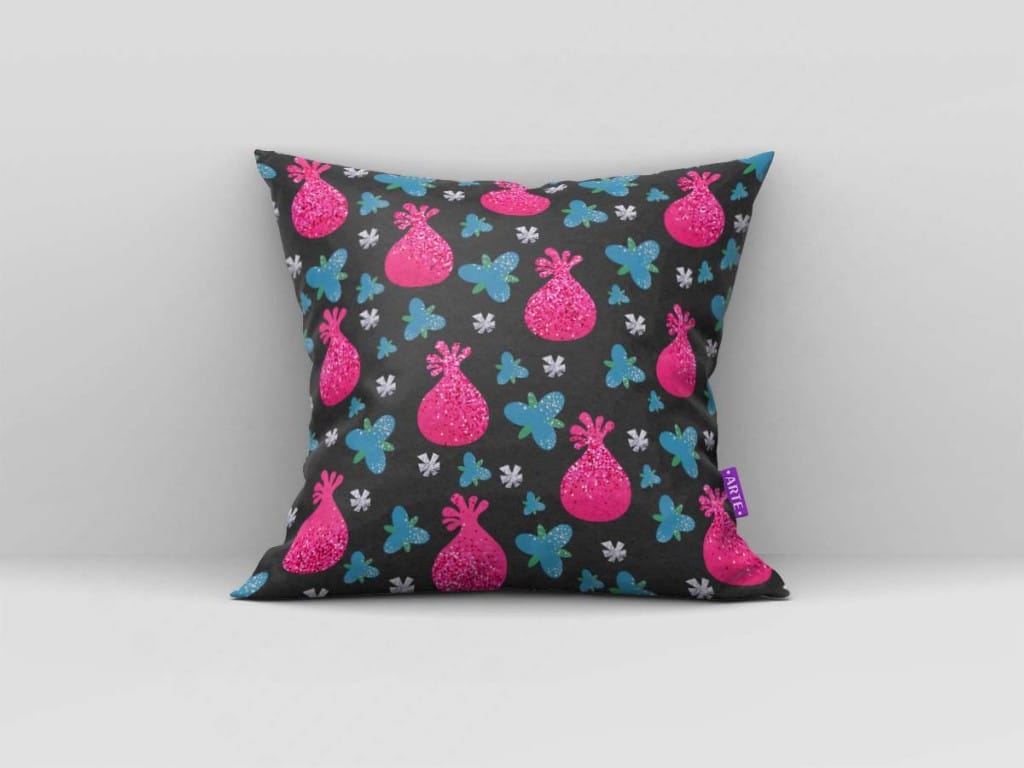 ARTE PARA ALMOFADA - KIT POPPY DE TROLLS-5763